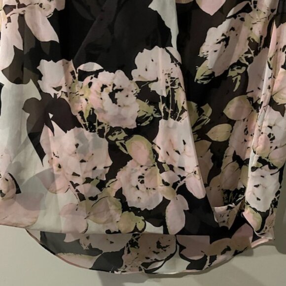 INC International Concepts Women's V Neck Plus Size 18 Floral Top. - Picture 8 of 9